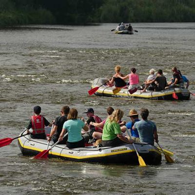 mehrere Schlauchboote für 4 bis 10 Personen vom Typ Hippo (3)