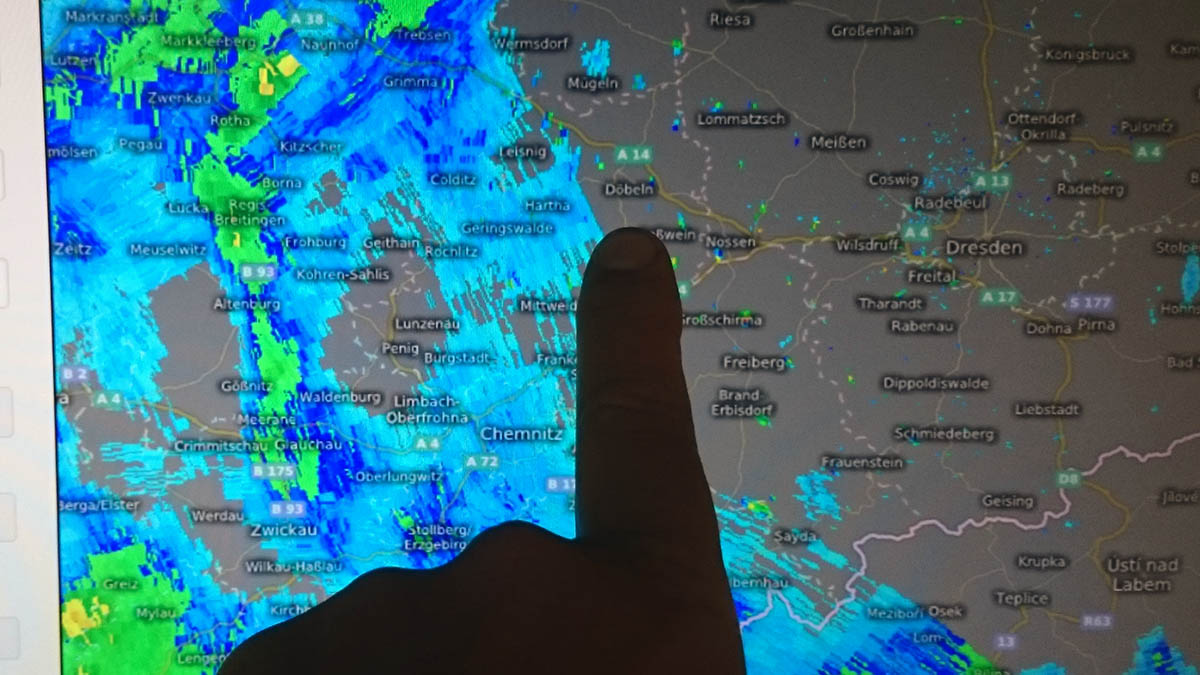 Durch die inzwischen sehr genauen Wettervorhersagen kann man bis 24 h vor einer geplanten Tour planen, ob man storniert bzw. oder auf einen späteren Termin umbucht. 24h Stornierungsmöglichkeit.